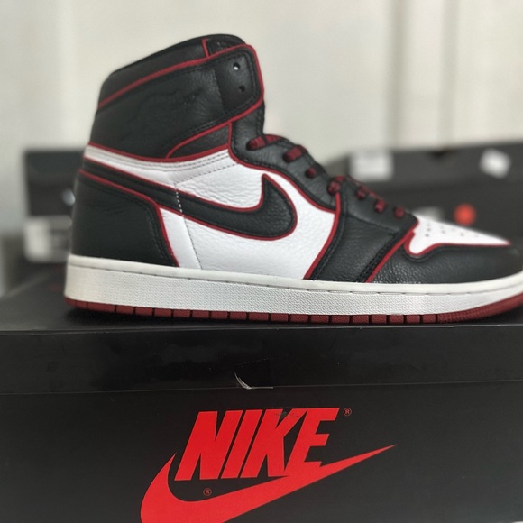 Jordan 1 Retro High Bloodline - Picture 3 of 9